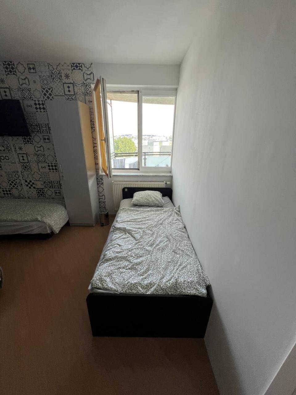 Hostel „U Sashka” Warsaw Ngoại thất bức ảnh