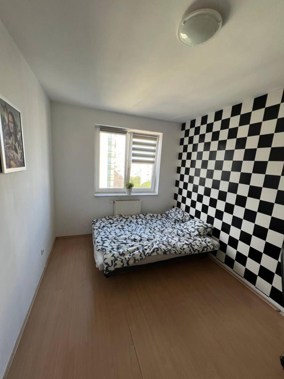 Hostel „U Sashka” Warsaw Ngoại thất bức ảnh