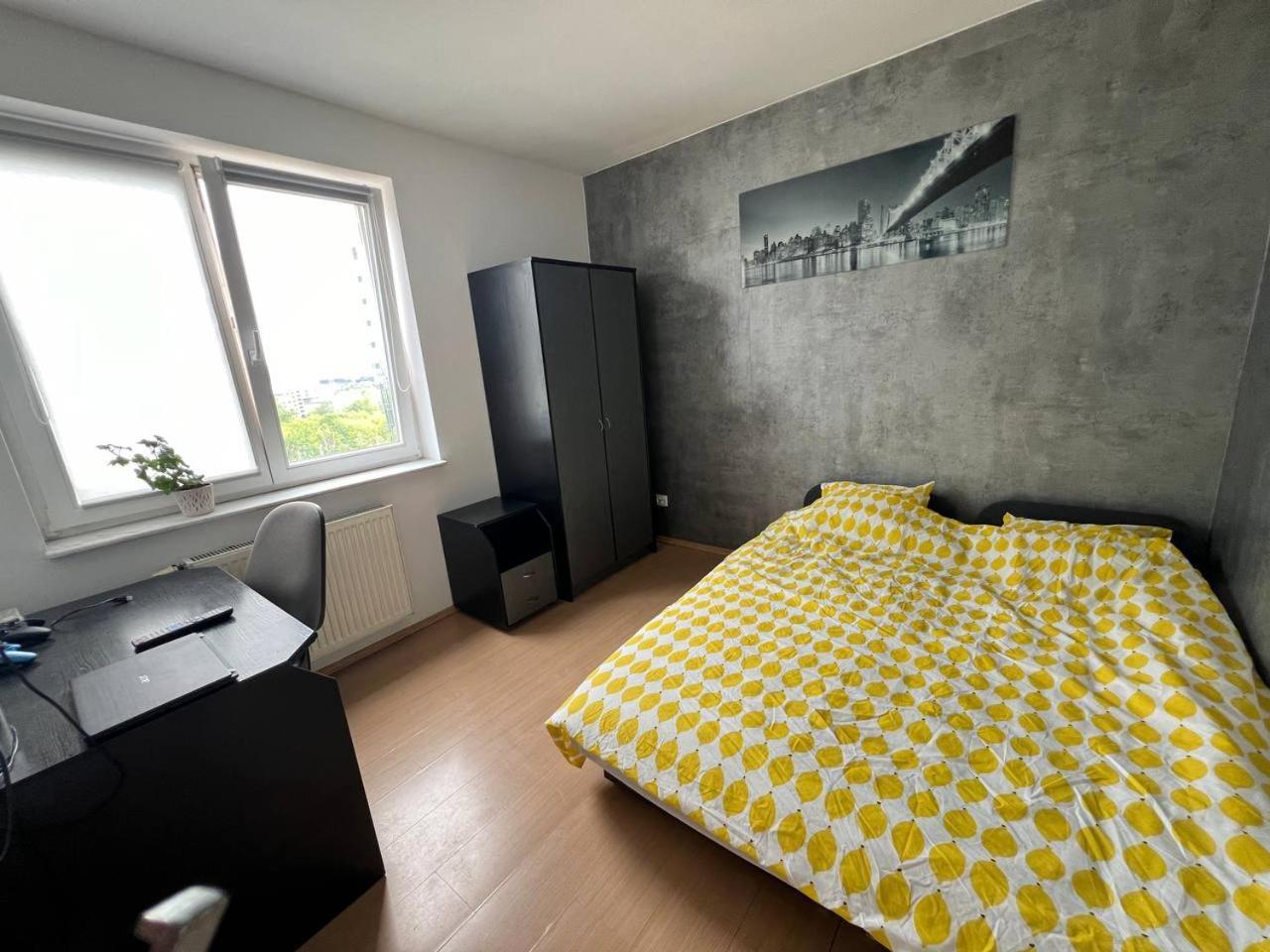 Hostel „U Sashka” Warsaw Ngoại thất bức ảnh